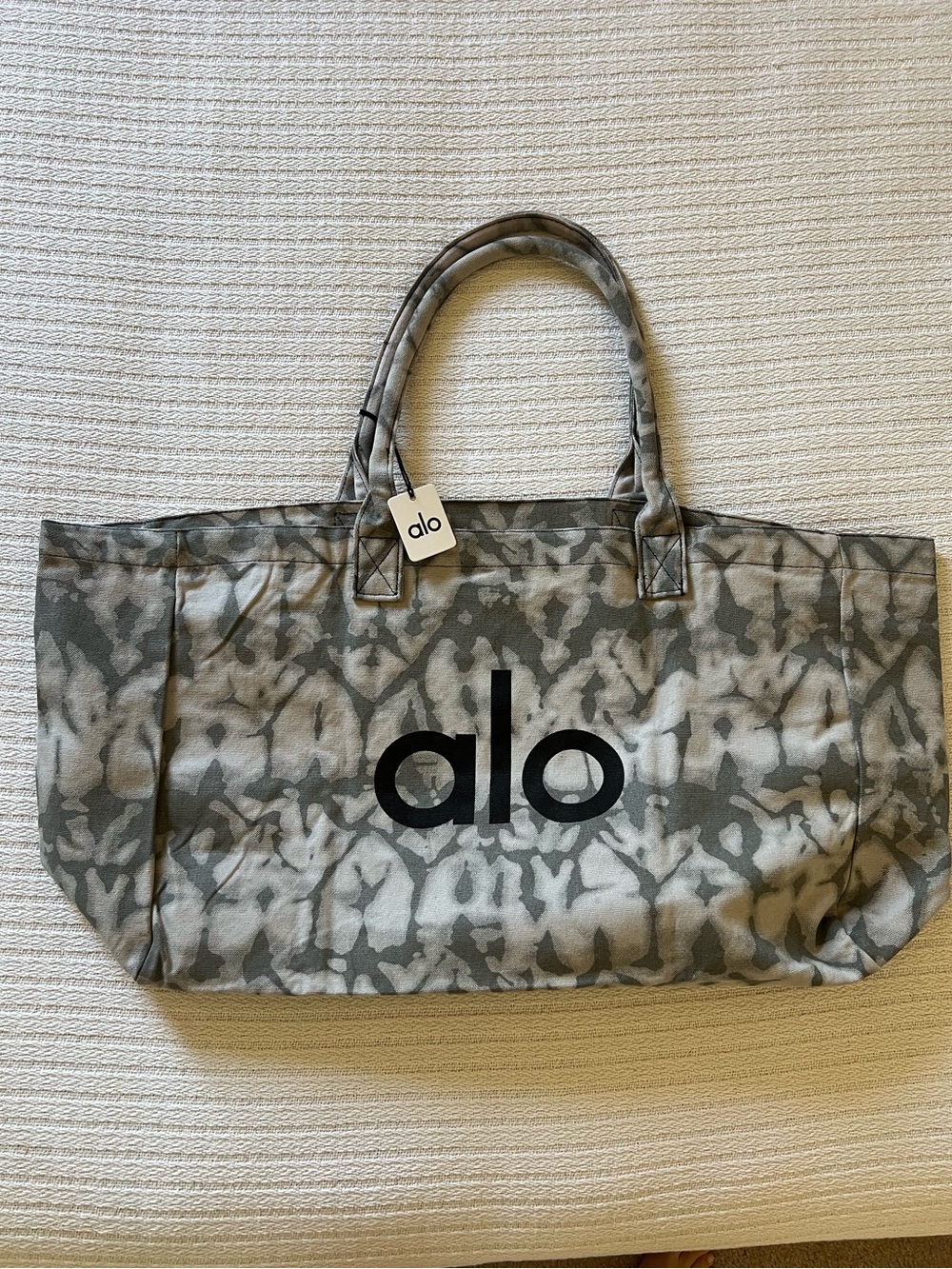NWT ALO Yoga Gray Tie-Dye Canvas Tote Bag